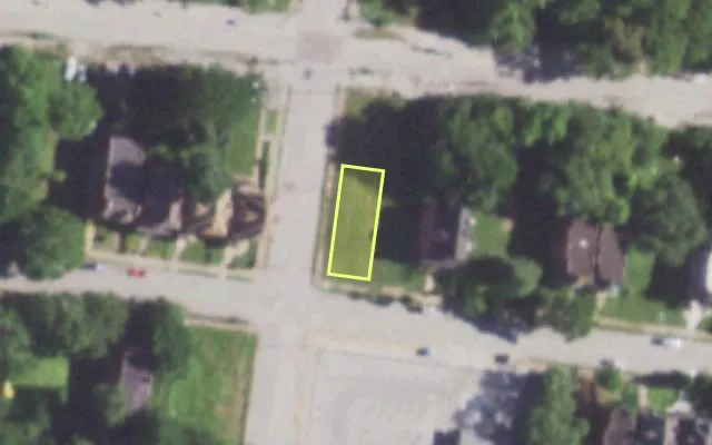 Aerial view of 5095 KENSINGTON AV — vacant lot, St. Louis with approximate parcel outline