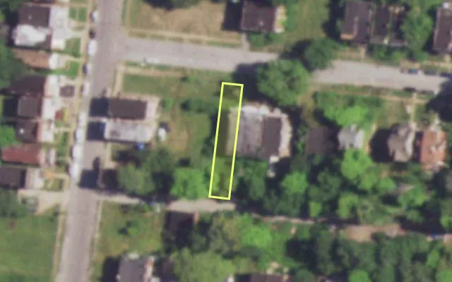 Aerial view of 4740 VERNON AV — vacant lot, St. Louis with approximate parcel outline