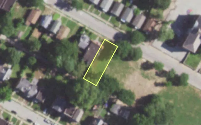 Aerial view of 5846 KENNERLY AV — vacant lot, St. Louis with approximate parcel outline