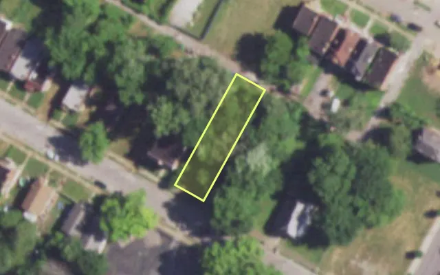 Aerial view of 4429 LABADIE AV — vacant lot, St. Louis with approximate parcel outline