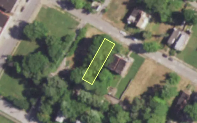 Aerial view of 4646 KENNERLY AV — vacant lot, St. Louis with approximate parcel outline