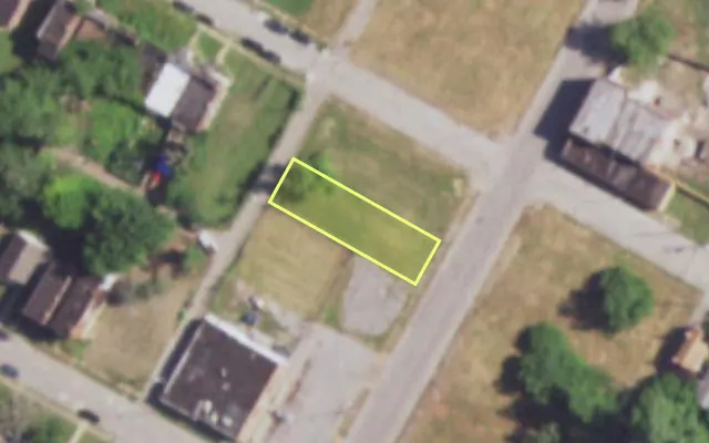 Aerial view of 2519 N TAYLOR AV — vacant lot, St. Louis with approximate parcel outline