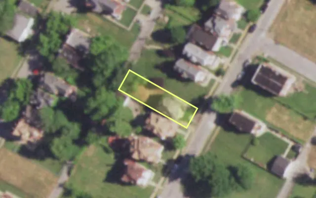 Aerial view of 1813 CORA AV — vacant lot, St. Louis with approximate parcel outline