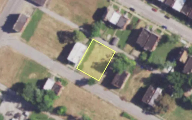 Aerial view of 3841 KENNERLY AV — vacant lot, St. Louis with approximate parcel outline