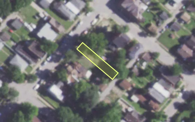 Aerial view of 7810 MINNESOTA AV — vacant lot, St. Louis with approximate parcel outline