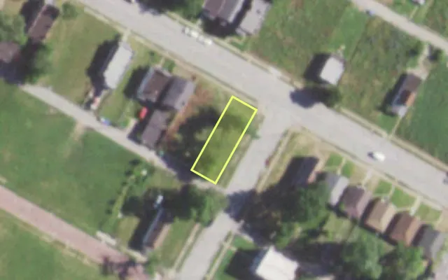 Aerial view of 5546 ST LOUIS AV — vacant lot, St. Louis with approximate parcel outline