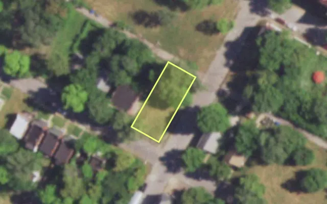 Aerial view of 4625 ST FERDINAND AV — vacant lot, St. Louis with approximate parcel outline