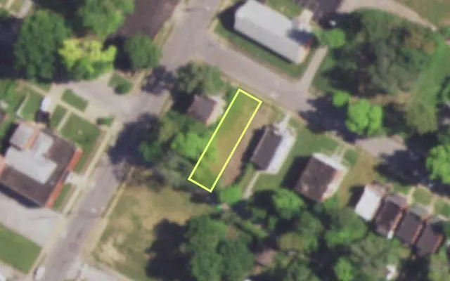 Aerial view of 4666 ST FERDINAND AV — vacant lot, St. Louis with approximate parcel outline