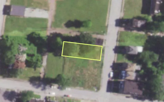 Aerial view of 1249 AUBERT AV — vacant lot, St. Louis with approximate parcel outline