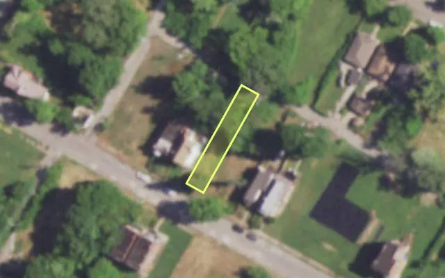 Aerial view of 4637 KENNERLY AV — vacant lot, St. Louis with approximate parcel outline