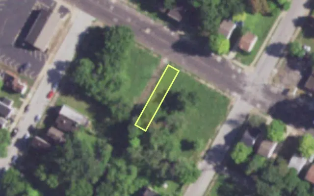 Aerial view of 4010 LEE AV — vacant lot, St. Louis with approximate parcel outline
