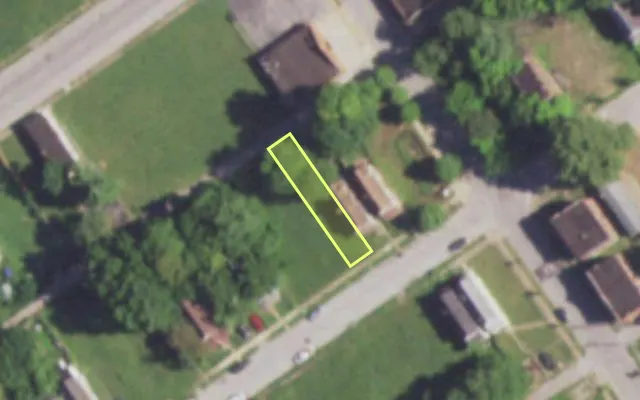 Aerial view of 5091 GERALDINE AV — vacant lot, St. Louis with approximate parcel outline