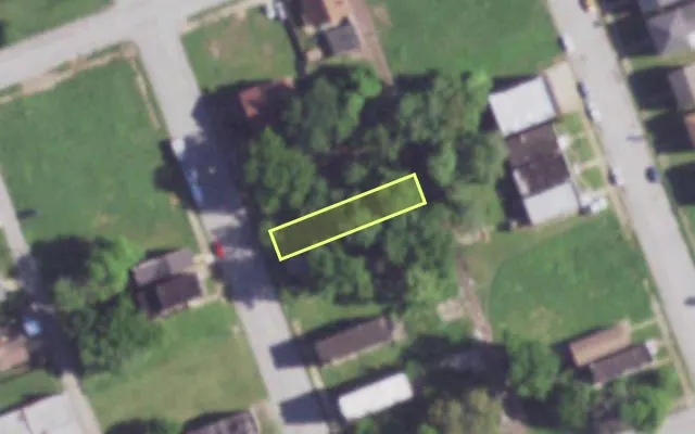 Aerial view of 3922 N 23RD ST — vacant lot, St. Louis with approximate parcel outline
