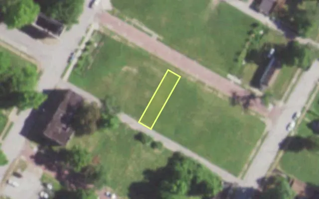Aerial view of 5564 ST EDWARD AV — vacant lot, St. Louis with approximate parcel outline