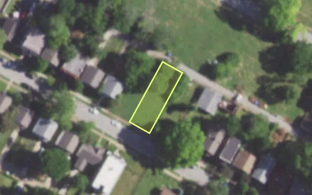 Aerial view of 5863 MAFFITT AV — vacant lot, St. Louis with approximate parcel outline