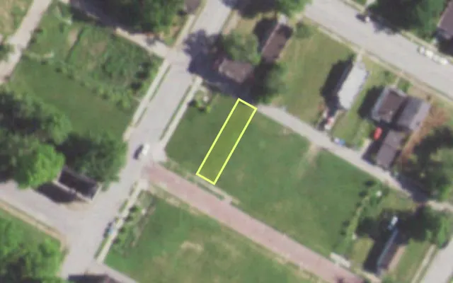 Aerial view of 5575 ST EDWARD AV — vacant lot, St. Louis with approximate parcel outline