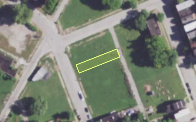 Aerial view of 4036 N 25TH ST — vacant lot, St. Louis with approximate parcel outline