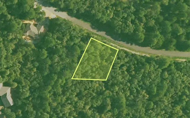 Aerial view of SALINE County parcel 674-00101-000 — Arkansas post-auction with approximate parcel outline