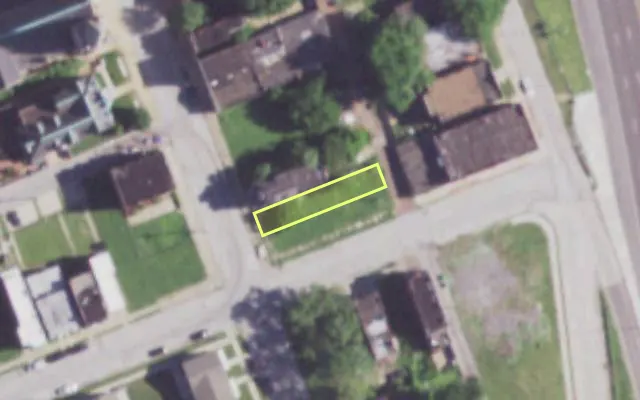 Aerial view of 3502 N 14TH ST — vacant lot, St. Louis with approximate parcel outline