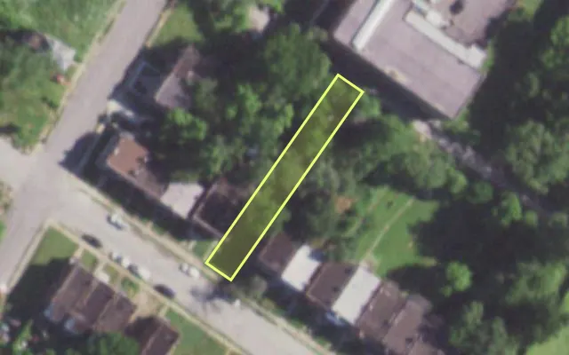 Aerial view of 5371 WELLS AV — vacant lot, St. Louis with approximate parcel outline
