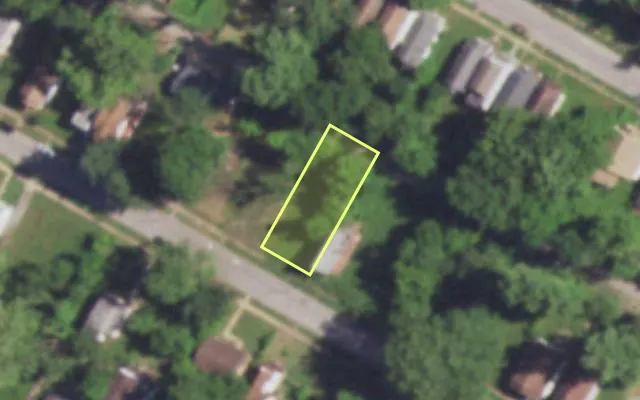 Aerial view of 6033 GARESCHE AV — vacant lot, St. Louis with approximate parcel outline