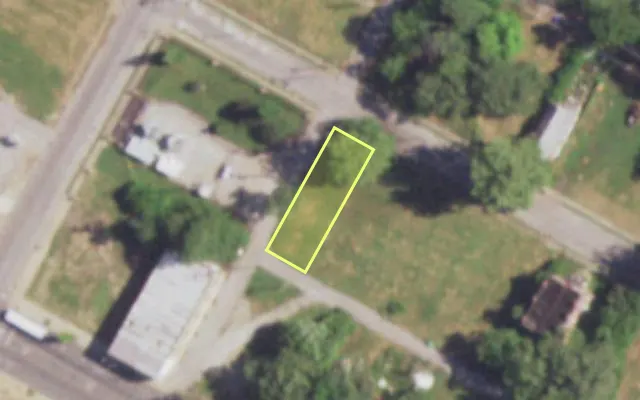 Aerial view of 4450 ALDINE AV — vacant lot, St. Louis with approximate parcel outline
