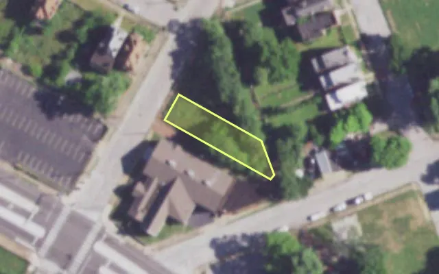 Aerial view of 3720 GLASGOW AV — vacant lot, St. Louis with approximate parcel outline