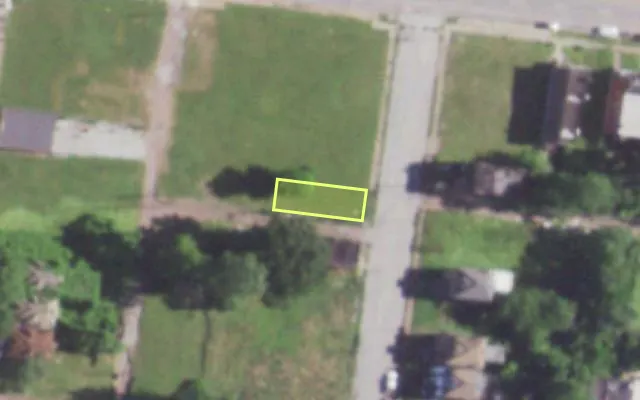 Aerial view of 1257 AUBERT AV — vacant lot, St. Louis with approximate parcel outline