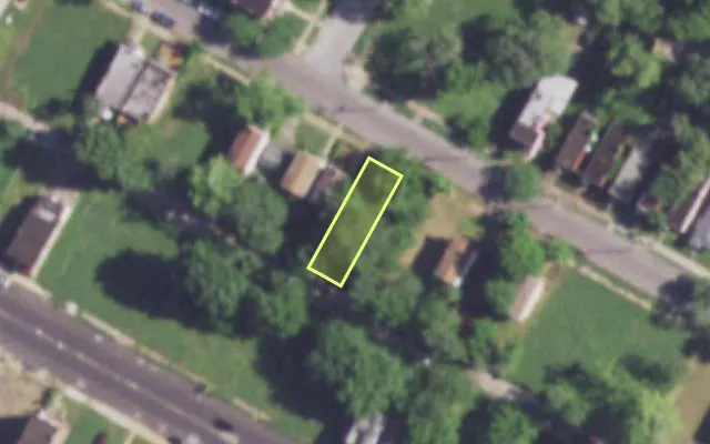 Aerial view of 4144 W PENROSE ST — vacant lot, St. Louis with approximate parcel outline