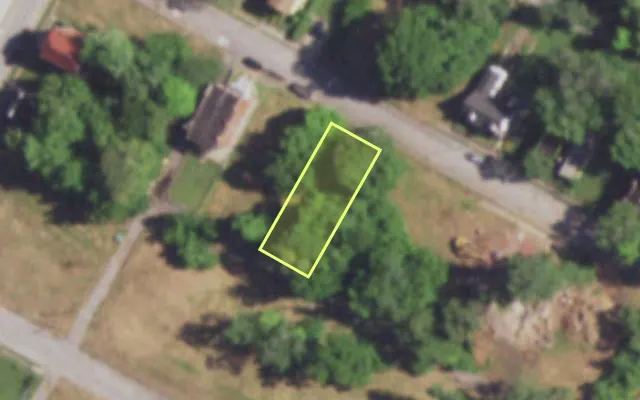 Aerial view of 4584 NORTH MARKET ST — vacant lot, St. Louis with approximate parcel outline