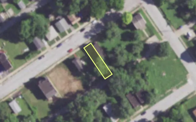 Aerial view of 1518 JOHN AV — vacant lot, St. Louis with approximate parcel outline