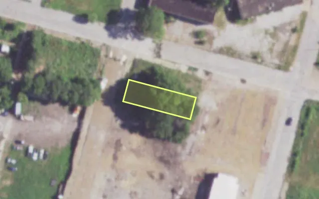 Aerial view of 1538 N 16TH ST — vacant lot, St. Louis with approximate parcel outline