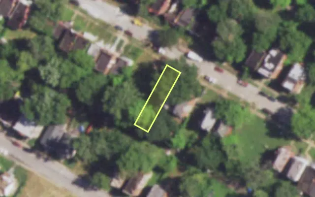 Aerial view of 4760 NORTHLAND AV — vacant lot, St. Louis with approximate parcel outline