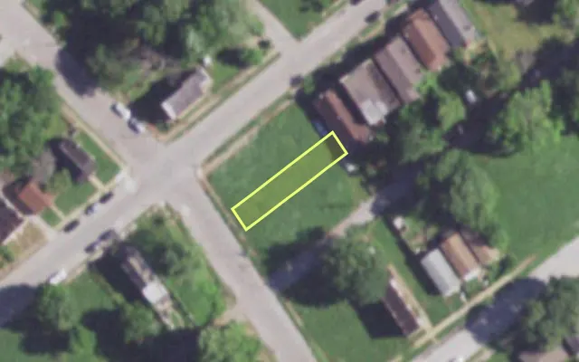 Aerial view of 5120 EMILY ST — vacant lot, St. Louis with approximate parcel outline