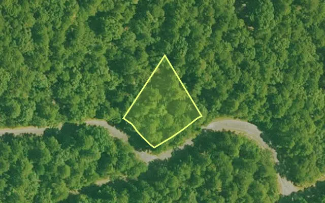 Aerial view of SALINE County parcel 640-00197-000 — Arkansas post-auction with approximate parcel outline