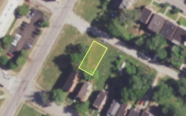 Aerial view of 4059 R ENRIGHT AV — vacant lot, St. Louis with approximate parcel outline