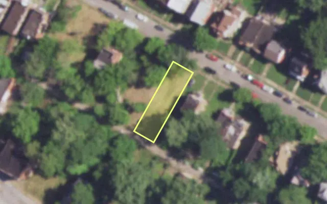 Aerial view of 4812 LABADIE AV — vacant lot, St. Louis with approximate parcel outline