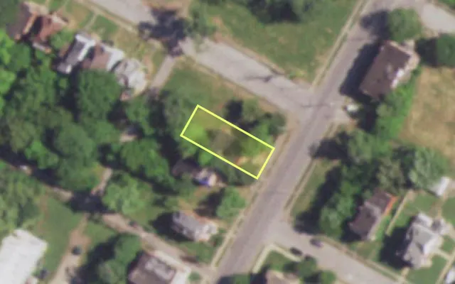 Aerial view of 1535 MARCUS AV — vacant lot, St. Louis with approximate parcel outline