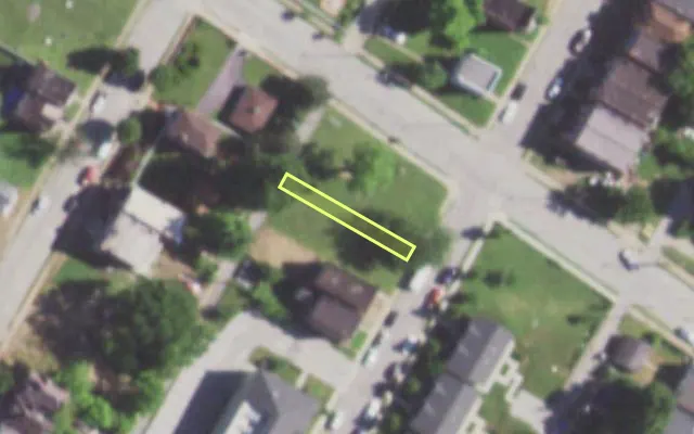 Aerial view of 1395 GRANVILLE PL — vacant lot, St. Louis with approximate parcel outline