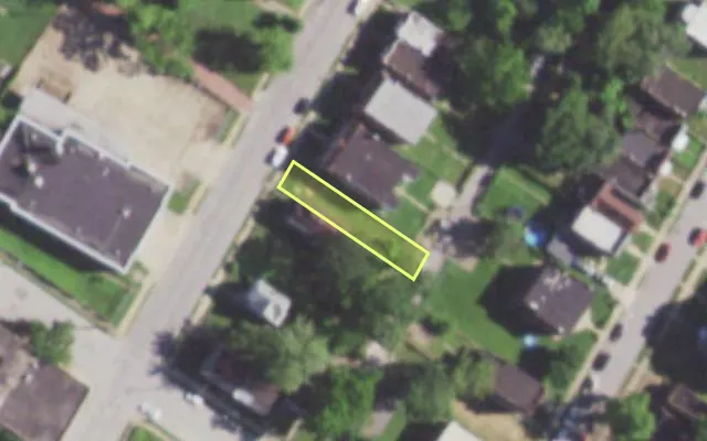 Aerial view of 1418 HAMILTON BLVD — vacant lot, St. Louis with approximate parcel outline