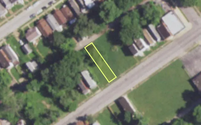 Aerial view of 5075 UNION BLVD — vacant lot, St. Louis with approximate parcel outline