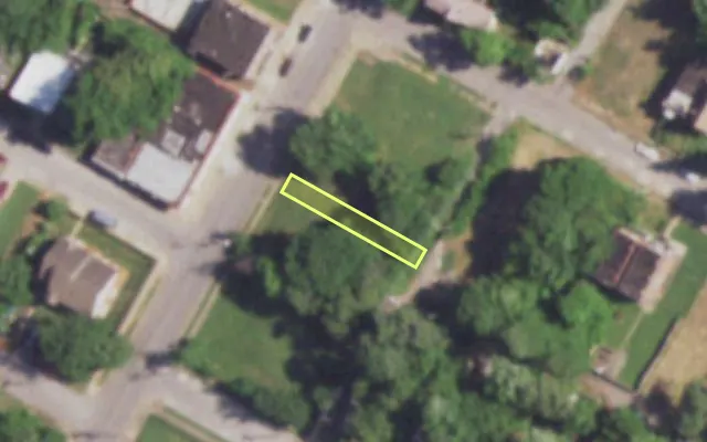 Aerial view of 2616 MARCUS AV — vacant lot, St. Louis with approximate parcel outline