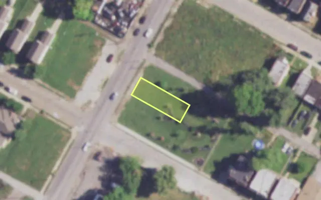 Aerial view of 2506 N VANDEVENTER AV — vacant lot, St. Louis with approximate parcel outline