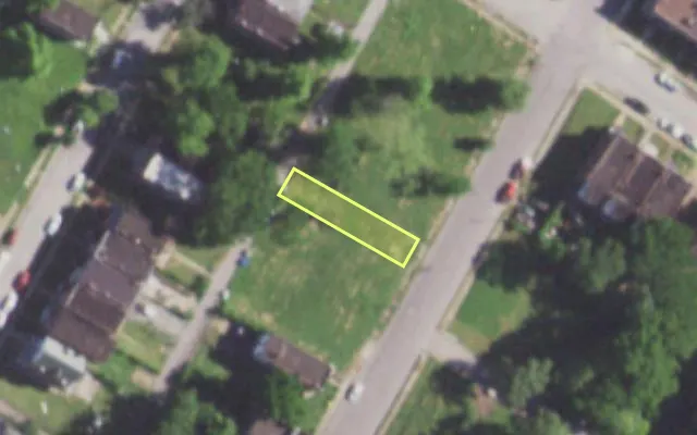 Aerial view of 1429 ARLINGTON AV — vacant lot, St. Louis with approximate parcel outline