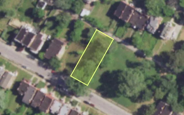 Aerial view of 4745 ST LOUIS AV — vacant lot, St. Louis with approximate parcel outline