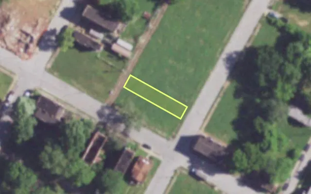 Aerial view of 4131 GROVE ST — vacant lot, St. Louis with approximate parcel outline