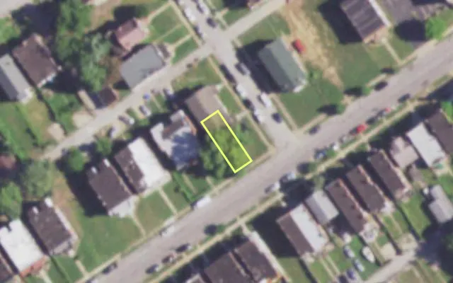 Aerial view of 4655 POPE AV — vacant lot, St. Louis with approximate parcel outline