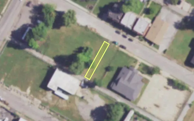 Aerial view of 3844 ST FERDINAND AV — vacant lot, St. Louis with approximate parcel outline