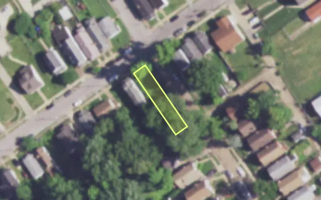 Aerial view of 5452 VERA AV — vacant lot, St. Louis with approximate parcel outline