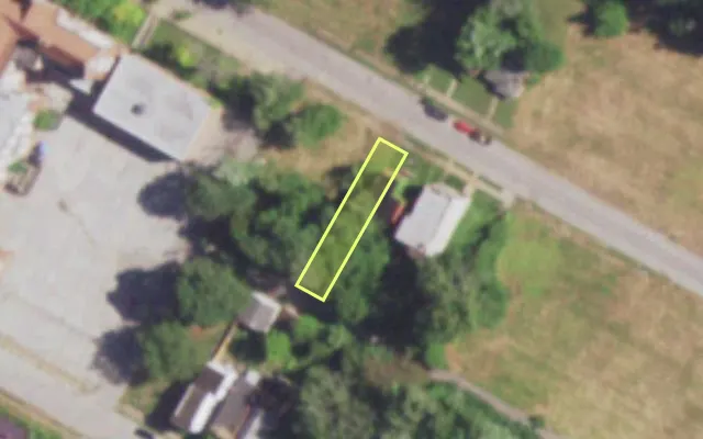 Aerial view of 4572 KENNERLY AV — vacant lot, St. Louis with approximate parcel outline